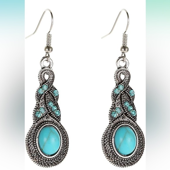 Turquoise and Silver Pendant Necklace Set - Picture 7 of 7